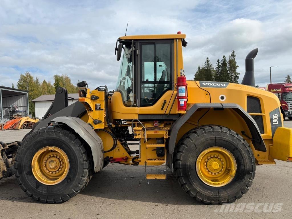 Volvo L90G Chargeuse sur pneus