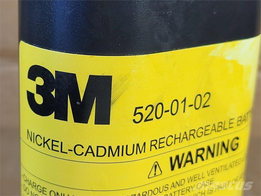  3M 520-01-02R01 Batteries