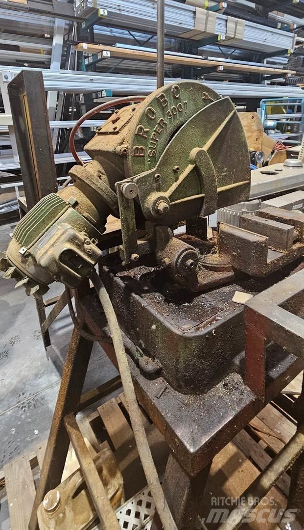  BROBO Super 300 Construction - Autres