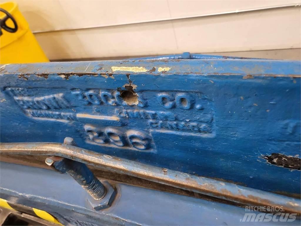 Brown BOGGS 396 Construction - Autres