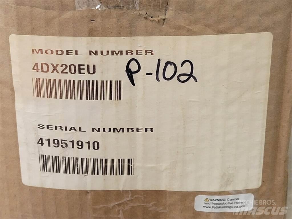 CAT PUMPS 4DX20EU Pompe à eau / Motopompe