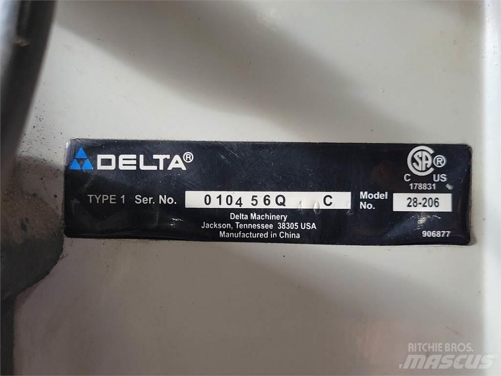 Delta 28-206 Construction - Autres