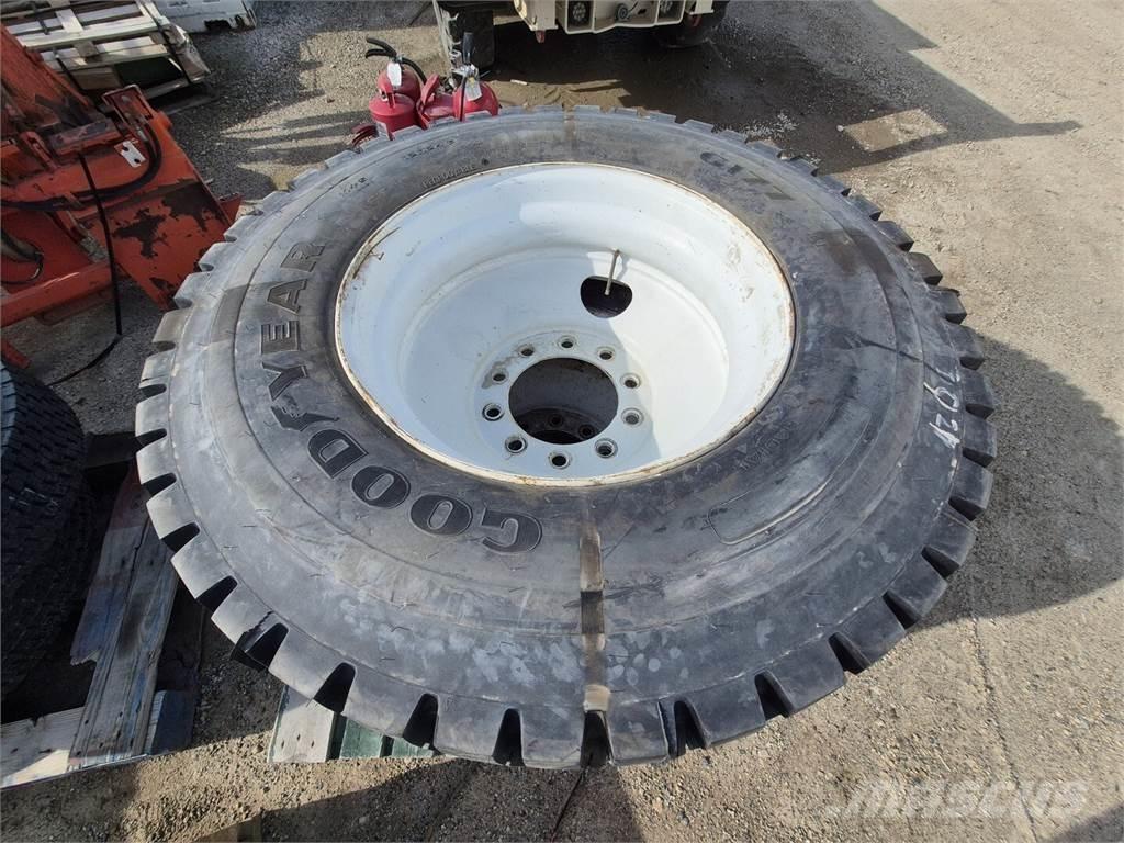 Goodyear G177 Pneus, roues et jantes
