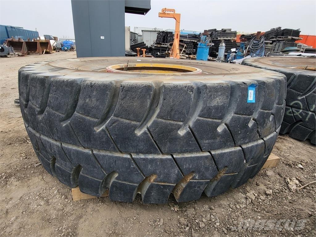 Goodyear RM-4B+ Pneus, roues et jantes