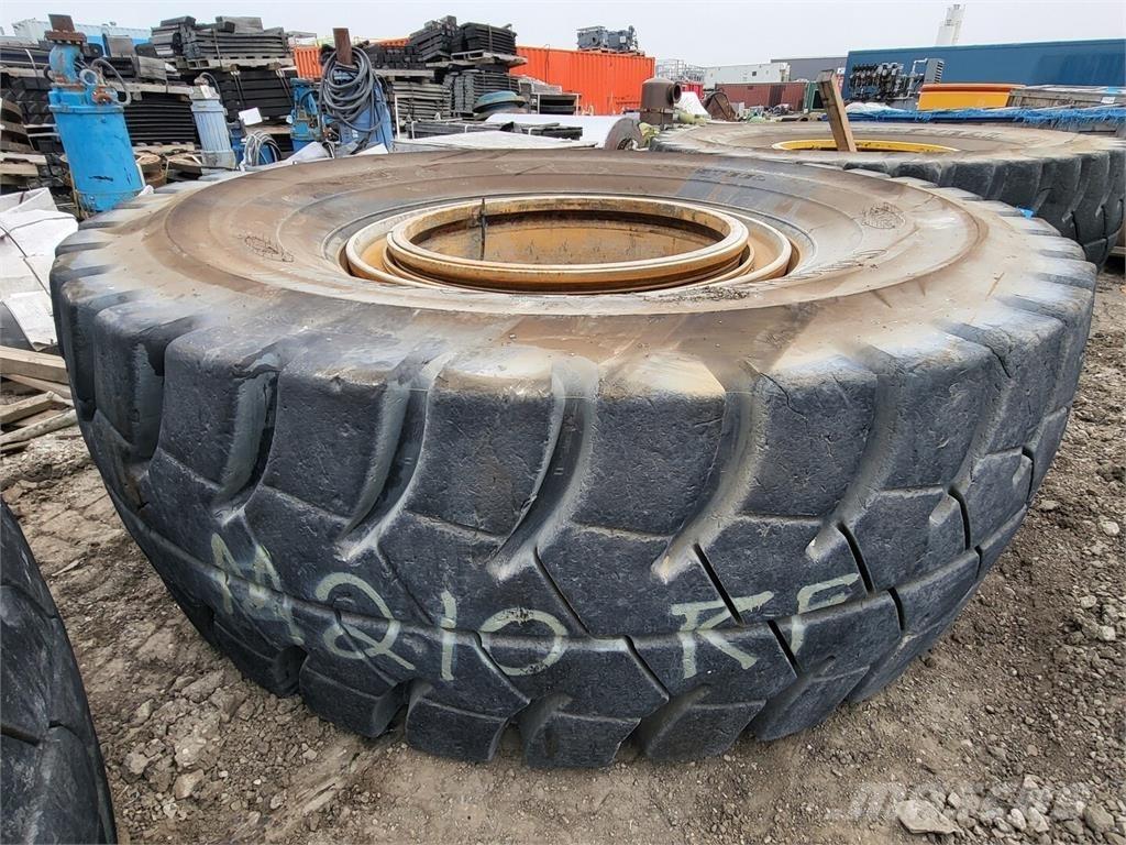 Goodyear RM-4B+ Pneus, roues et jantes
