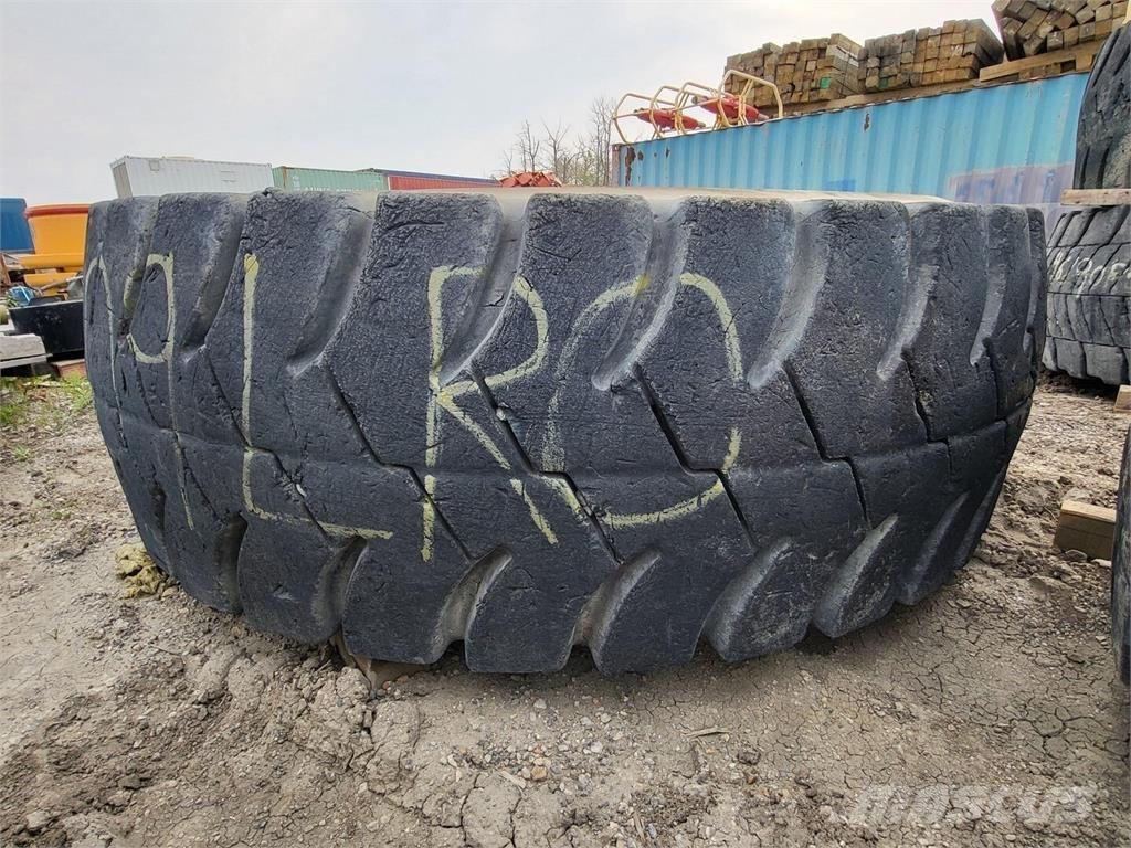 Goodyear RM-4B+ Pneus, roues et jantes