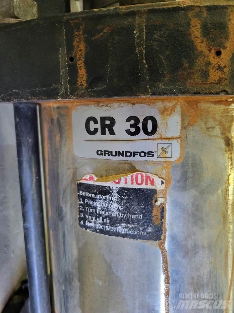 Grundfos CR 30 Pompe à eau / Motopompe