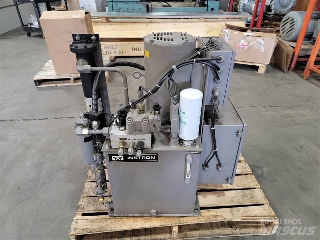  INSTRON A440 83C Pompe à eau / Motopompe