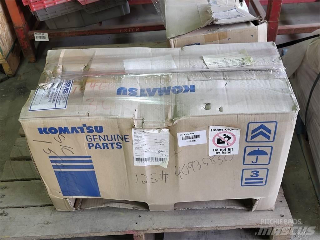 Komatsu 705-52-42090 Pompe à eau / Motopompe