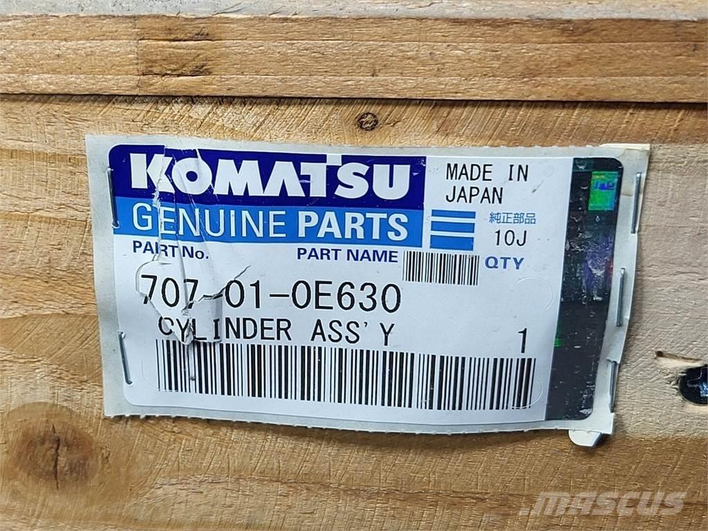 Komatsu 707-01-0E630 Transport - Autres