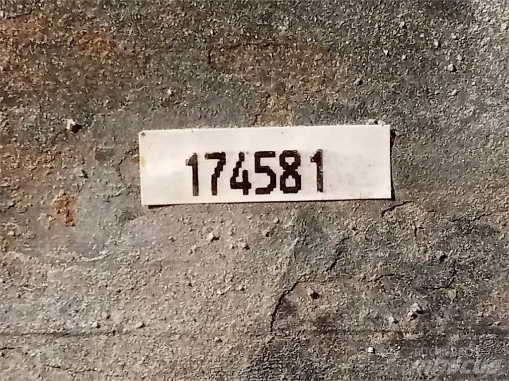 Komatsu PZKV174581 Autres accessoires
