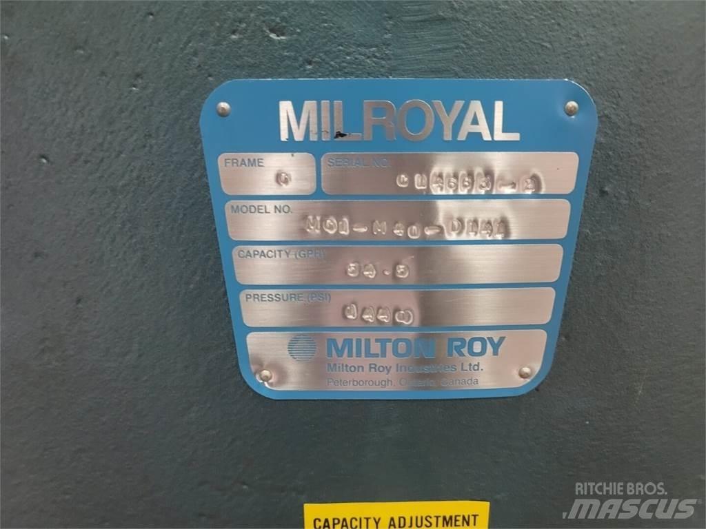  MILROYAL MC1-M40-D141 Pompe à eau / Motopompe