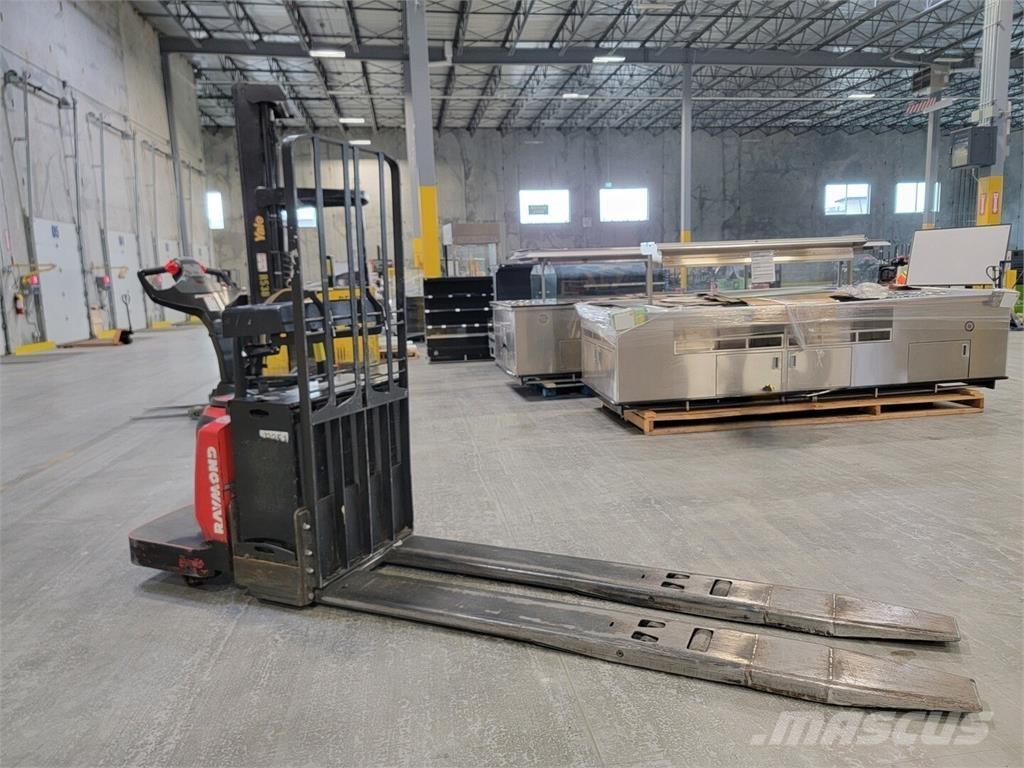 Raymond 8410 Construction - Autres