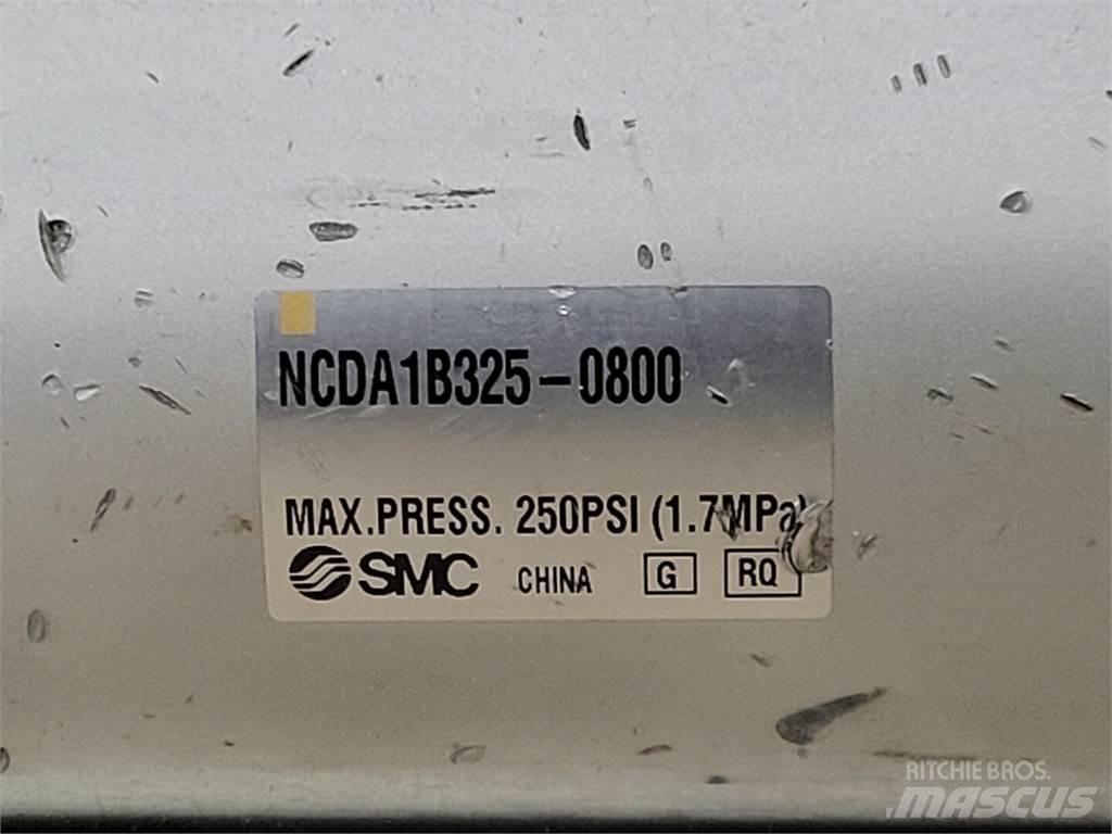 SMC NCDA1B325-0800 Transport - Autres