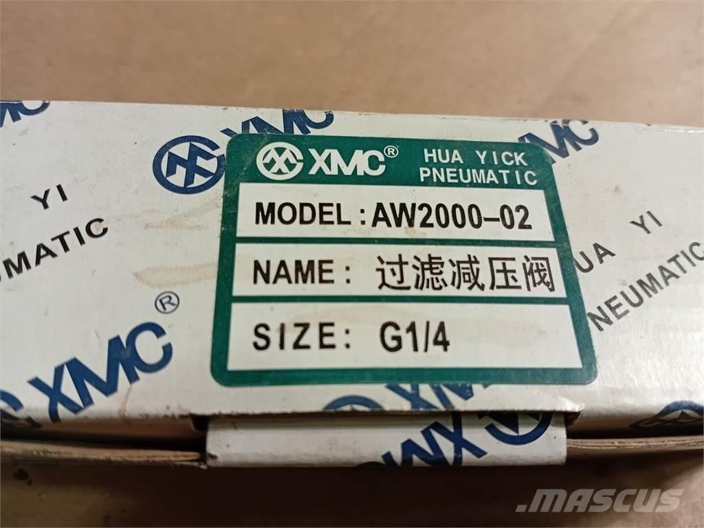  XMC AW2000-02 Construction - Autres