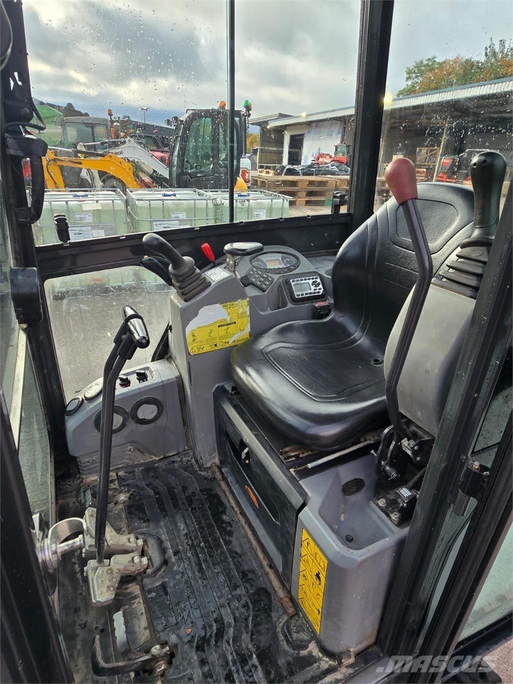 Bobcat E17 Pelle sur chenilles
