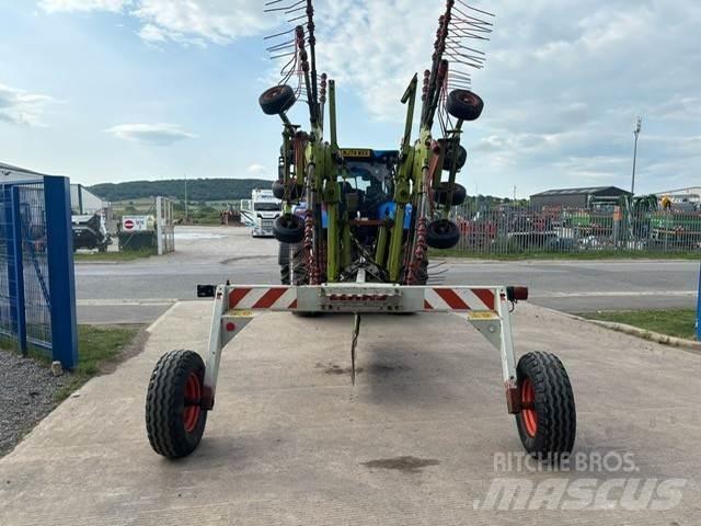 CLAAS Liner 780 Rateau faneur