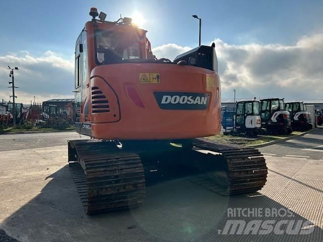 Develon DX140LCR-5 Pelle sur chenilles