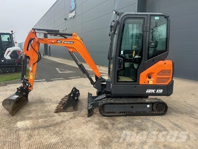 Develon DX19-7 Pelle sur chenilles