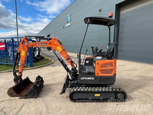 Develon DX20z-7 Pelle sur chenilles