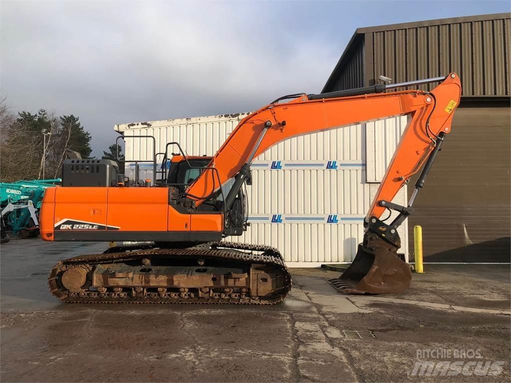Develon Dx225lc-7 Pelle sur chenilles