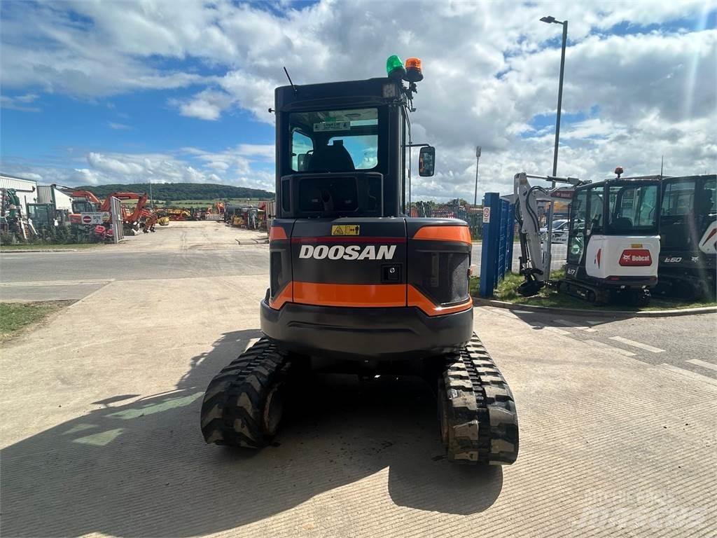 Doosan DX50z Pelle sur chenilles