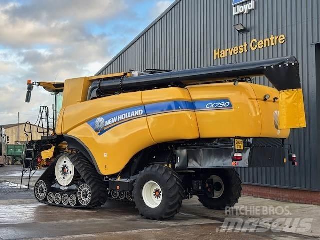 New Holland CX7.90 Moissonneuse batteuse