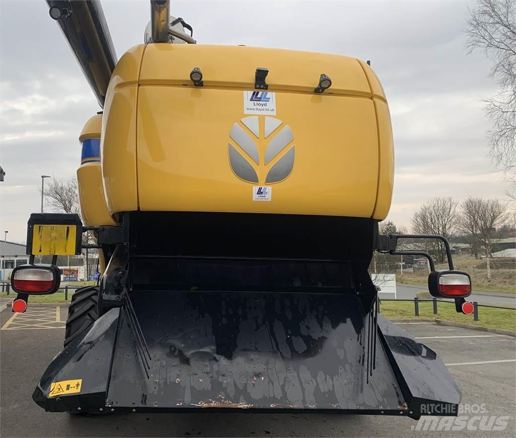 New Holland CX8.80 Moissonneuse batteuse