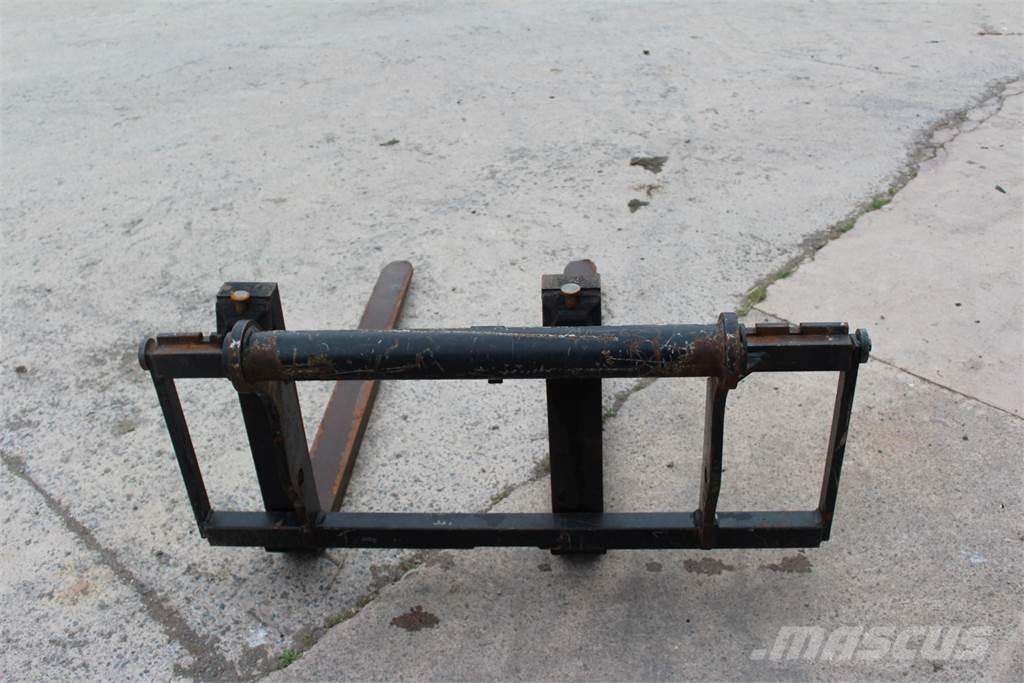 Pallet Forks & Frame Fourches