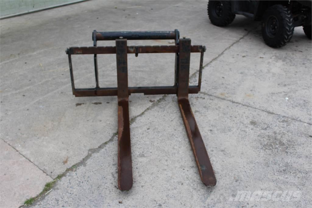  Pallet Forks & Frame Fourches