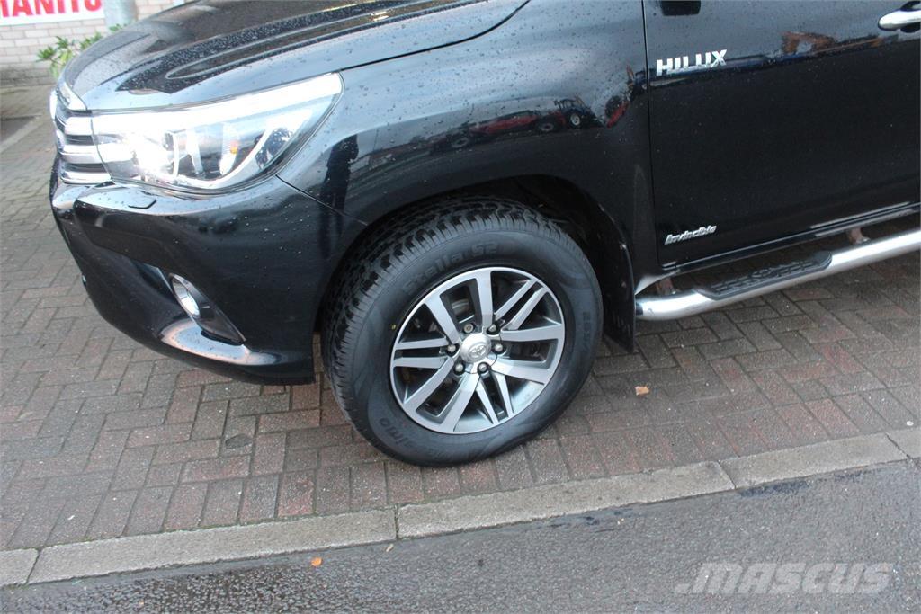 Toyota Hilux Utilitaire benne