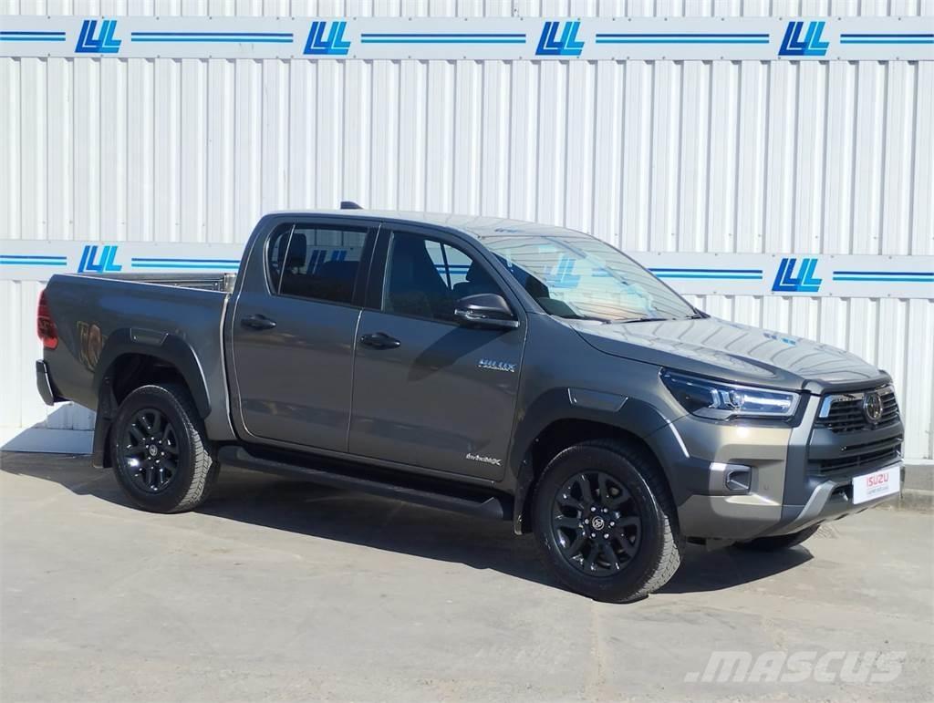 Toyota Invincible X Utilitaire benne