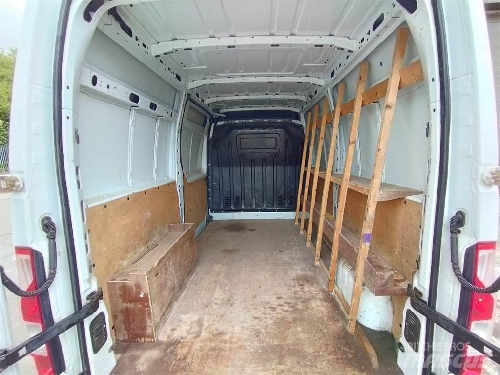 Vauxhall Movano Utilitaire benne