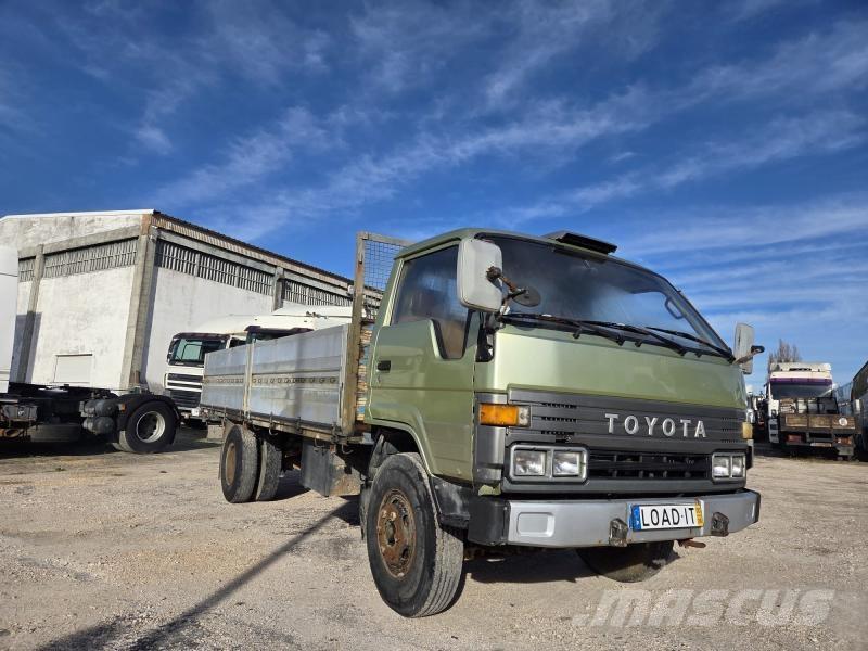 Toyota BU96L Camion Fourgon
