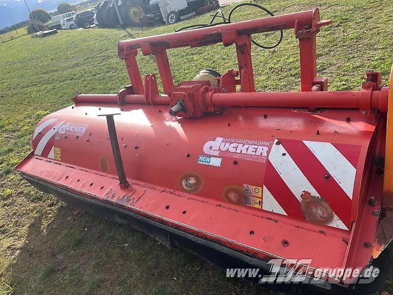 Dücker UM 30 Construction - Autres