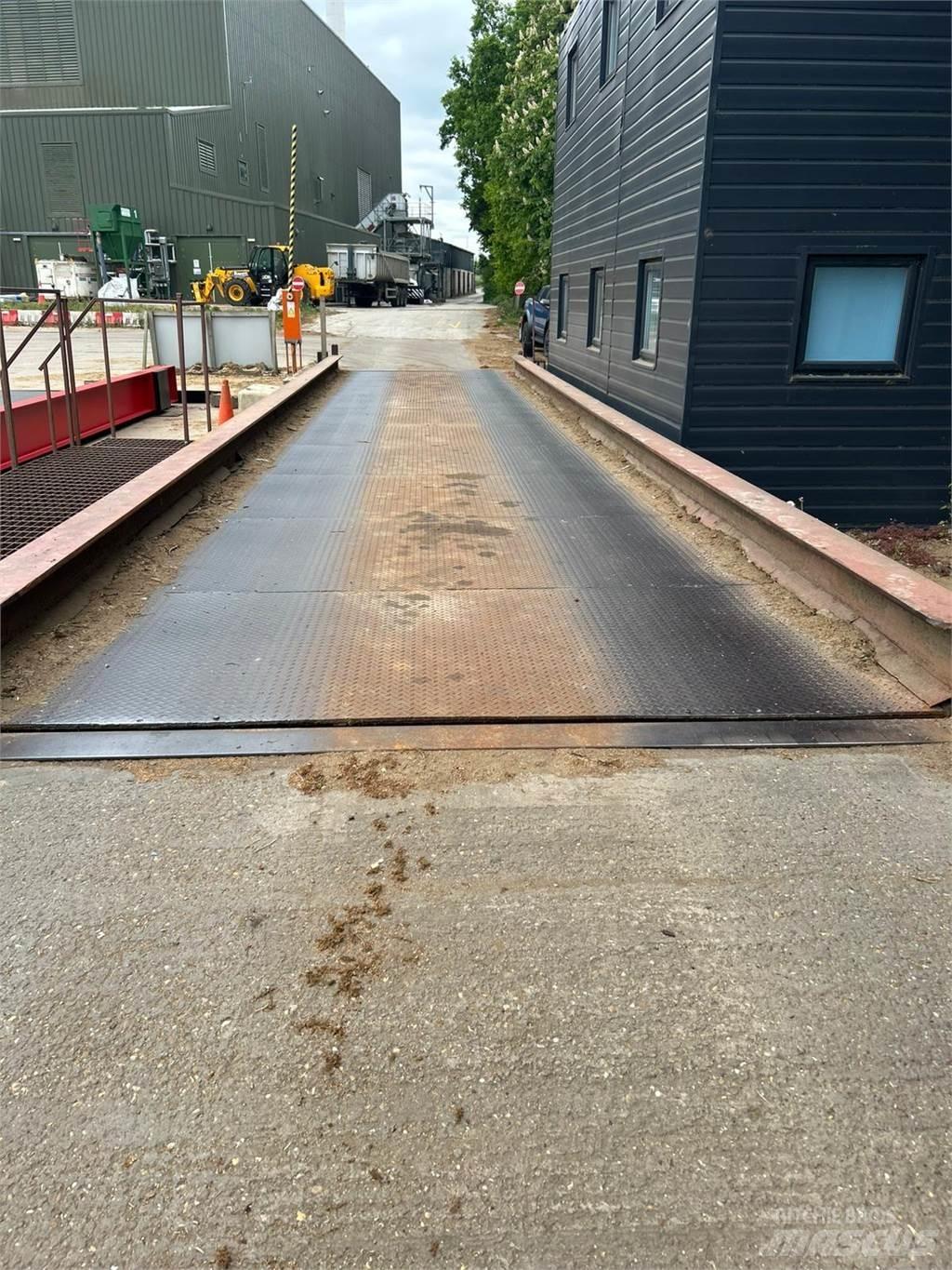  15m x 3m Pont bascule