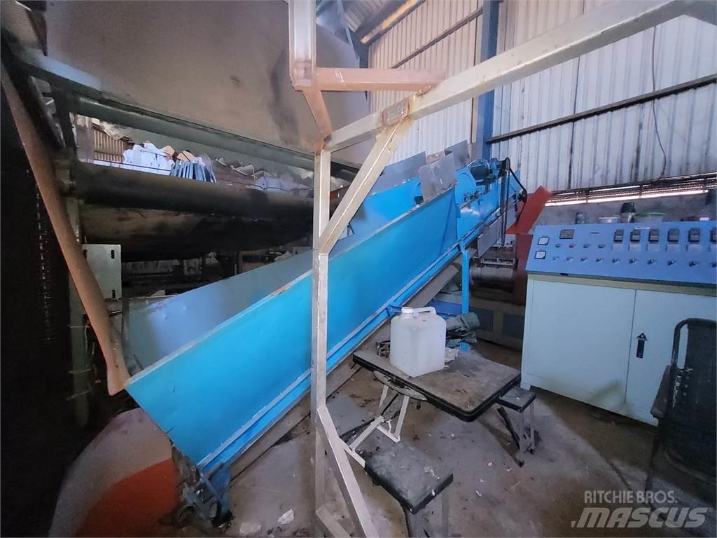  200 Comprimeur de déchets