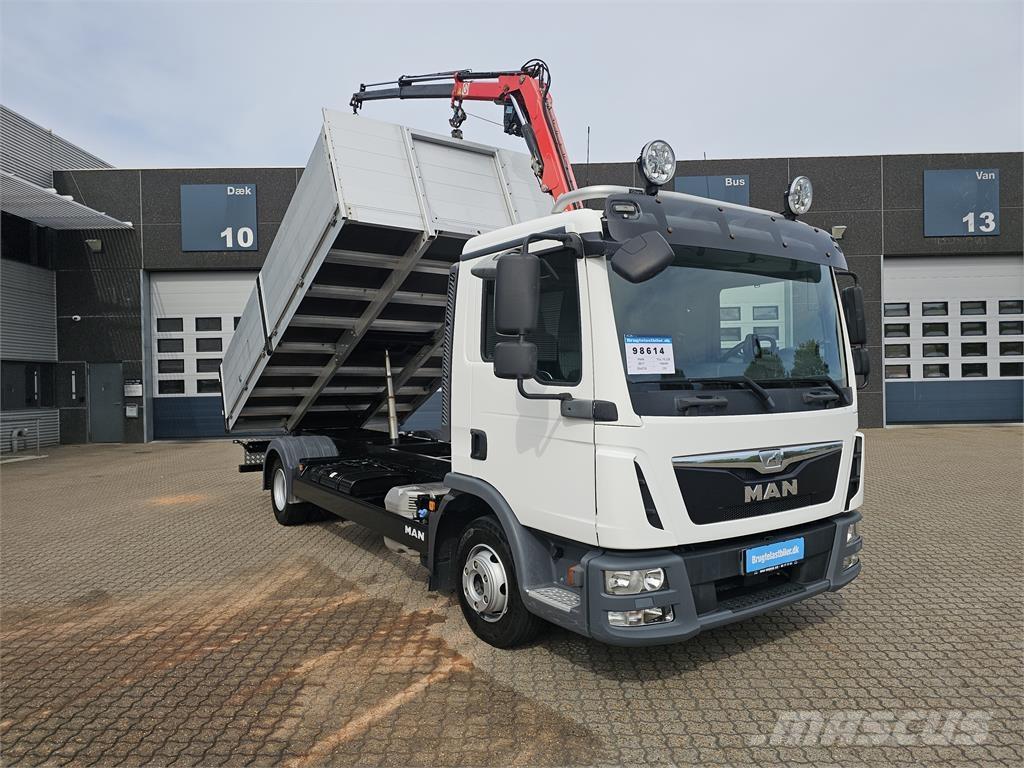 MAN TGL 10.220 Camion plateau ridelle avec grue