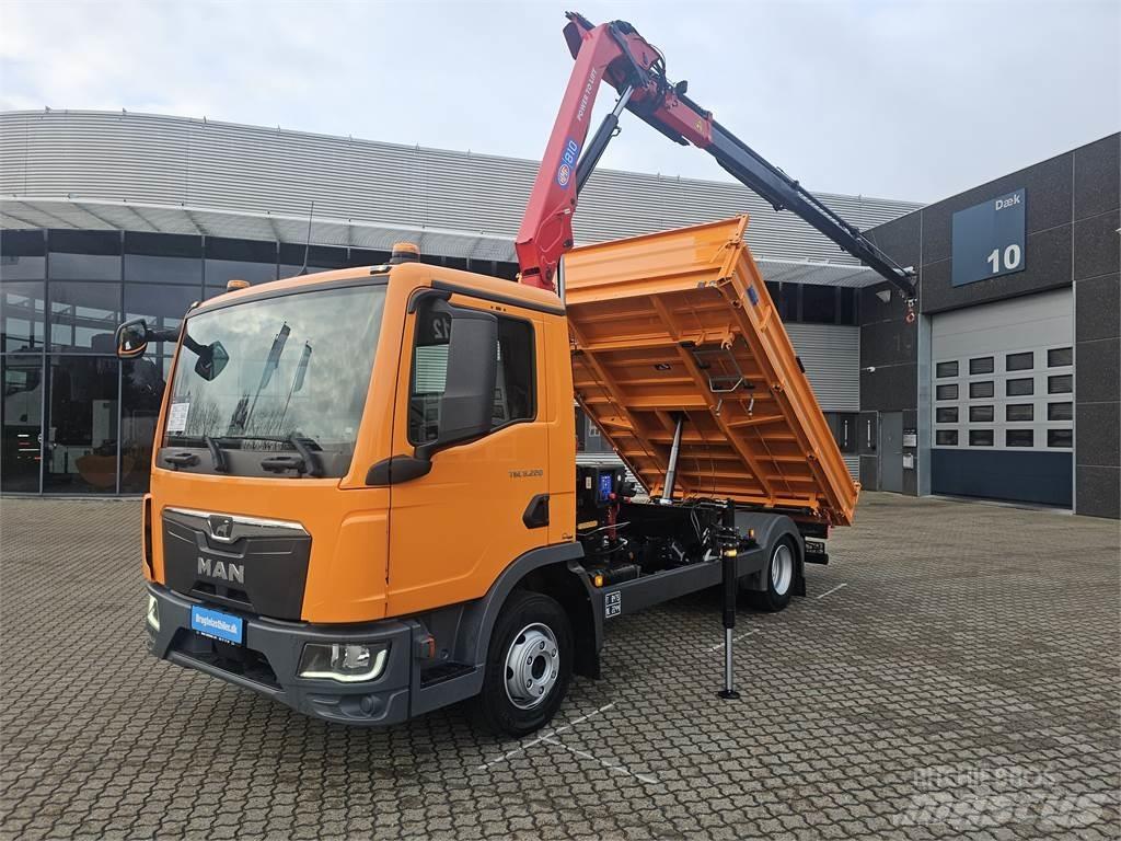 MAN TGL 8.220 Camion plateau ridelle avec grue