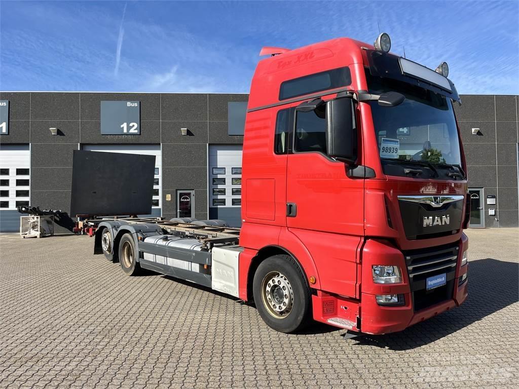 MAN TGX 26.500 6x2 Camion porte container