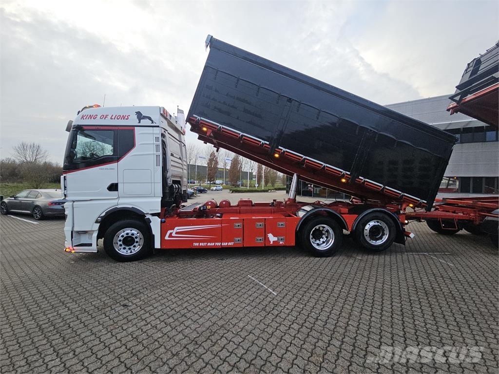 MAN TGX 26.580 6X2-4 Camion benne