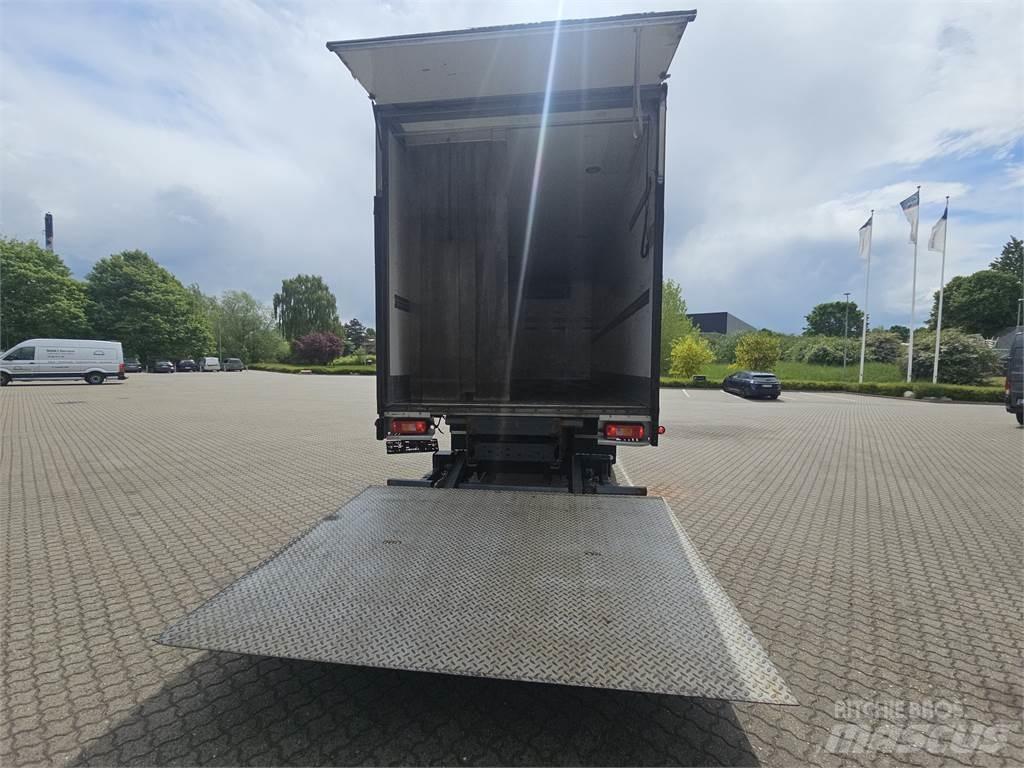 Volvo FE320 Camion frigorifique