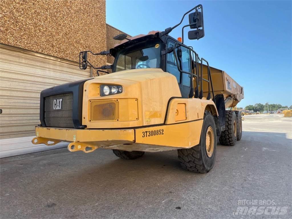 CAT 730 Tombereau articulé