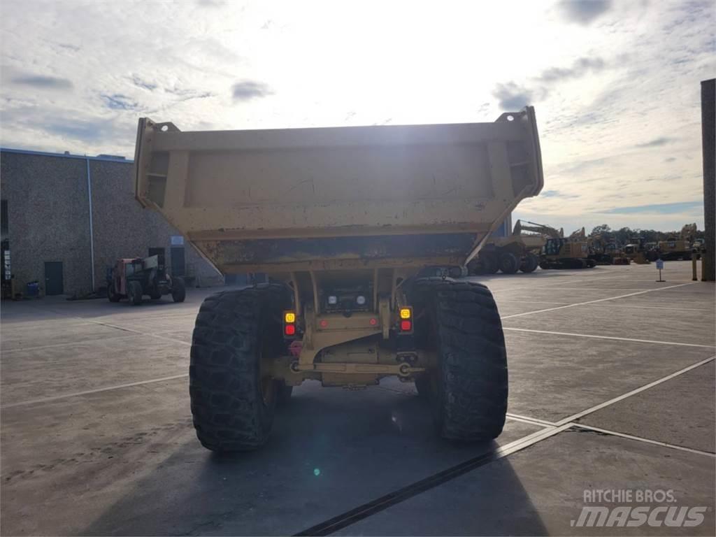 CAT 730 Tombereau articulé