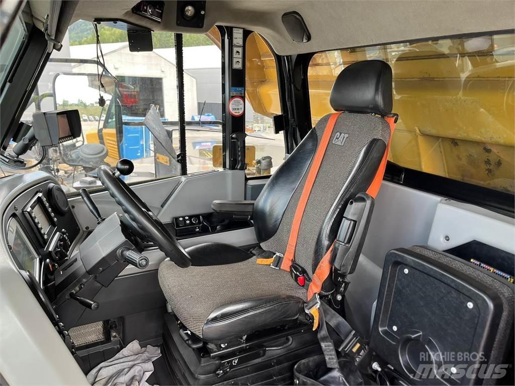 CAT 772G Tombereau rigide