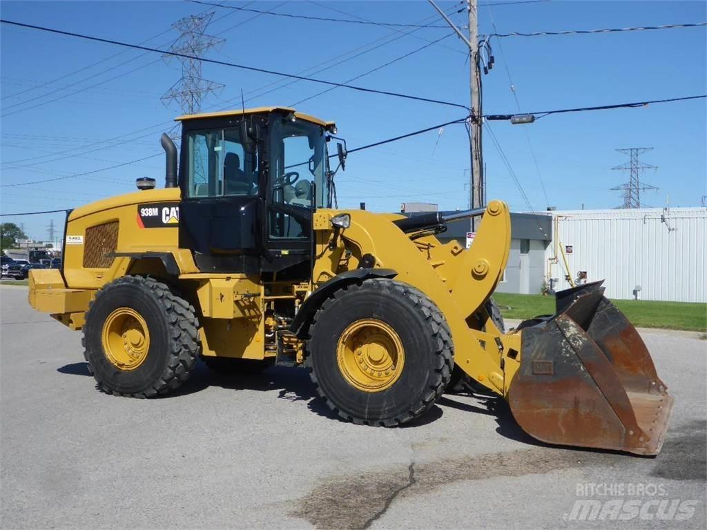 CAT 938M Chargeuse sur pneus