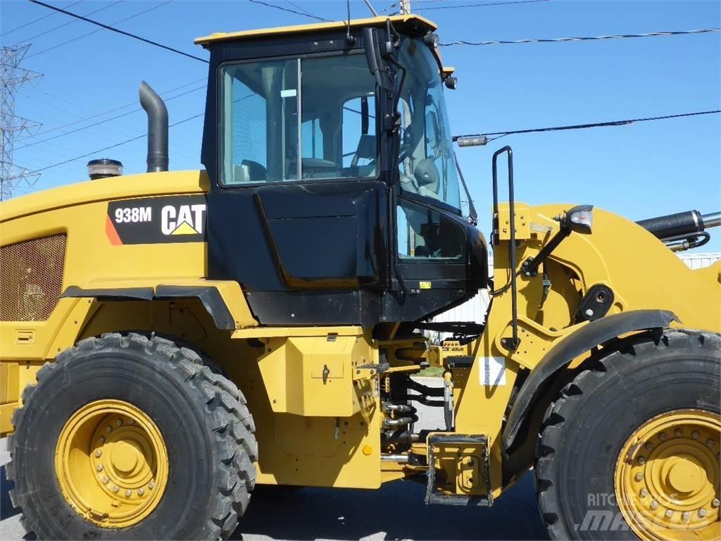 CAT 938M Chargeuse sur pneus