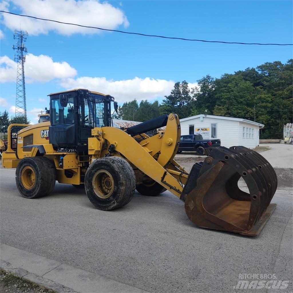 CAT 938M Chargeuse sur pneus