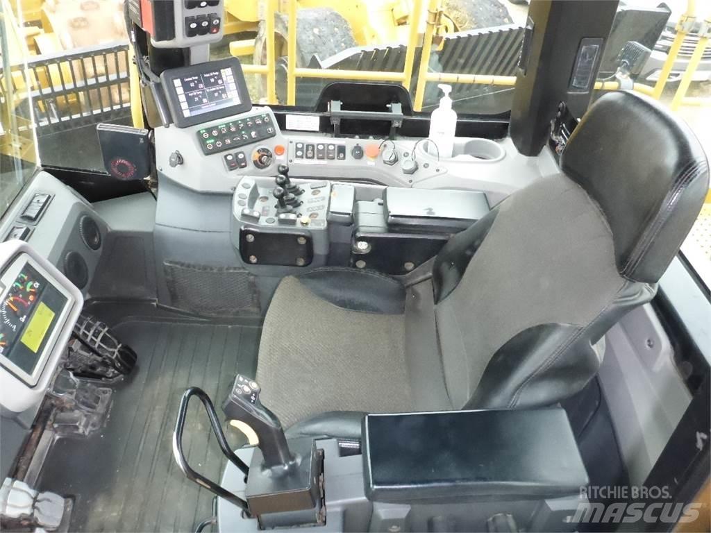 CAT 988K Chariot télescopique