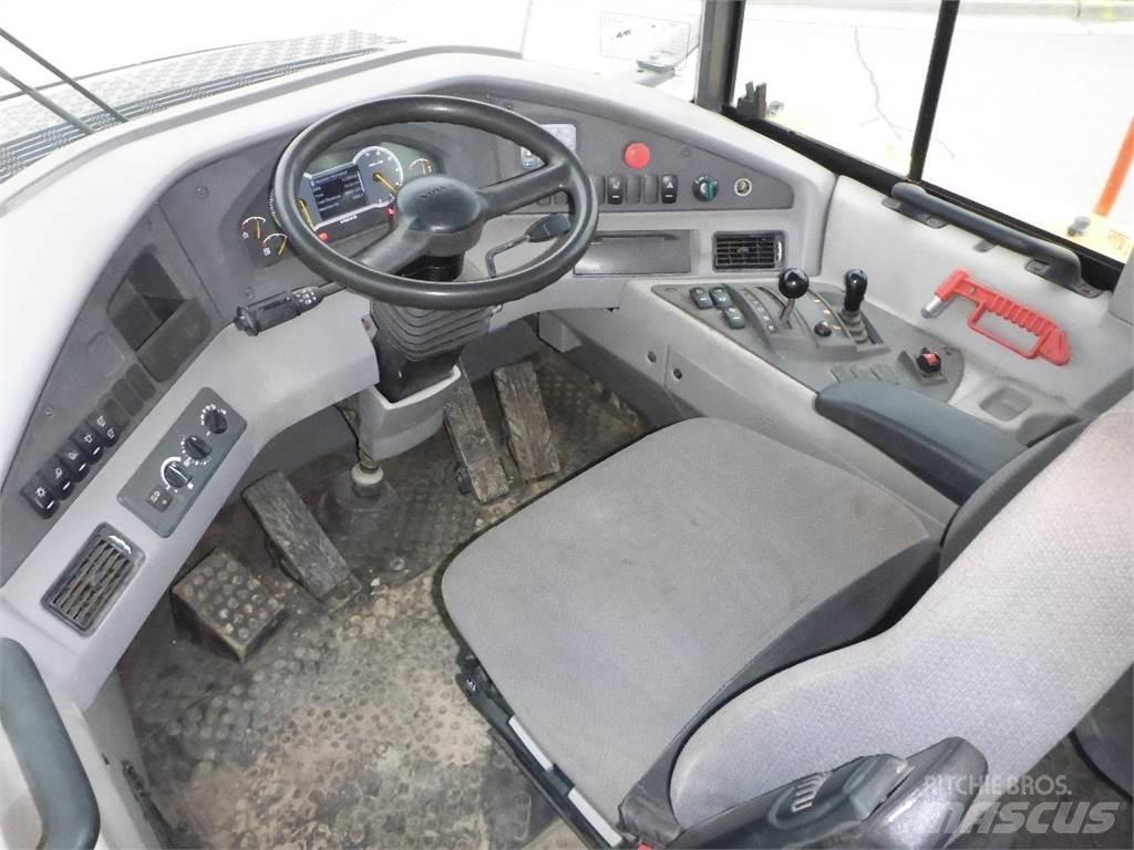 Volvo A25G Tombereau articulé